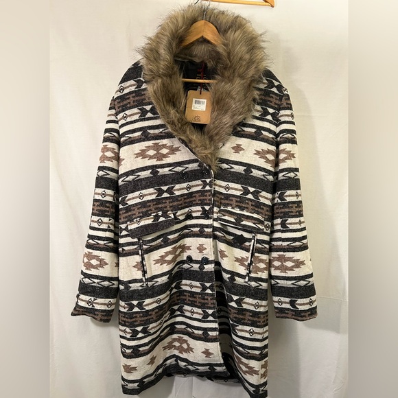 STS Ranchwear Jackets & Blazers - STS Ranchwear Pine Bluff Aztec Jacket w/Removable Faux Fur Collar Size 2XL